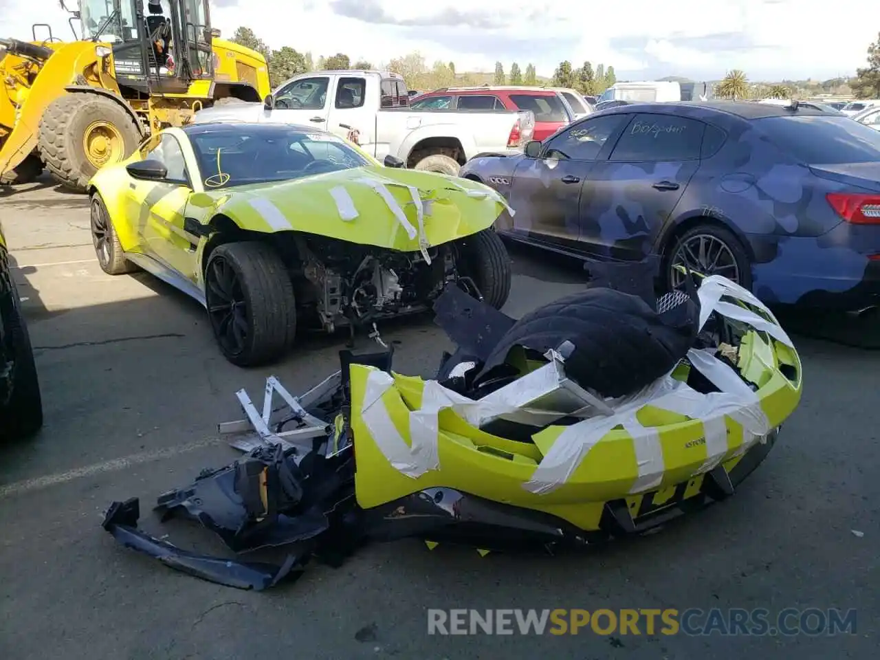 1 Photograph of a damaged car SCFSMGAW4KGN02059 ASTON MARTIN ALL MODELS 2019