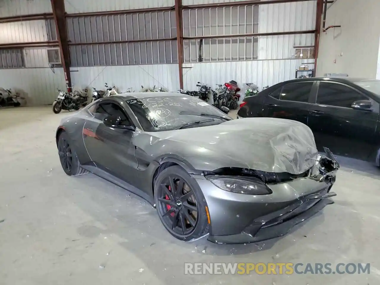 1 Photograph of a damaged car SCFSMGAW5KGN01034 ASTON MARTIN ALL MODELS 2019