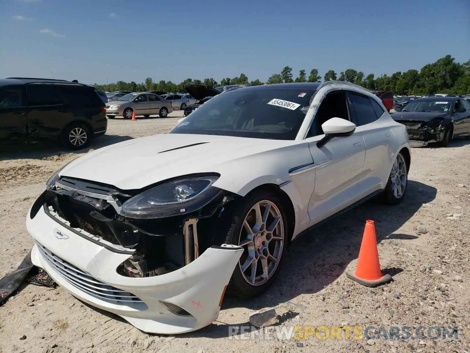 2 Photograph of a damaged car SCFVUJAW5MTV01197 ASTON MARTIN DBX 2021