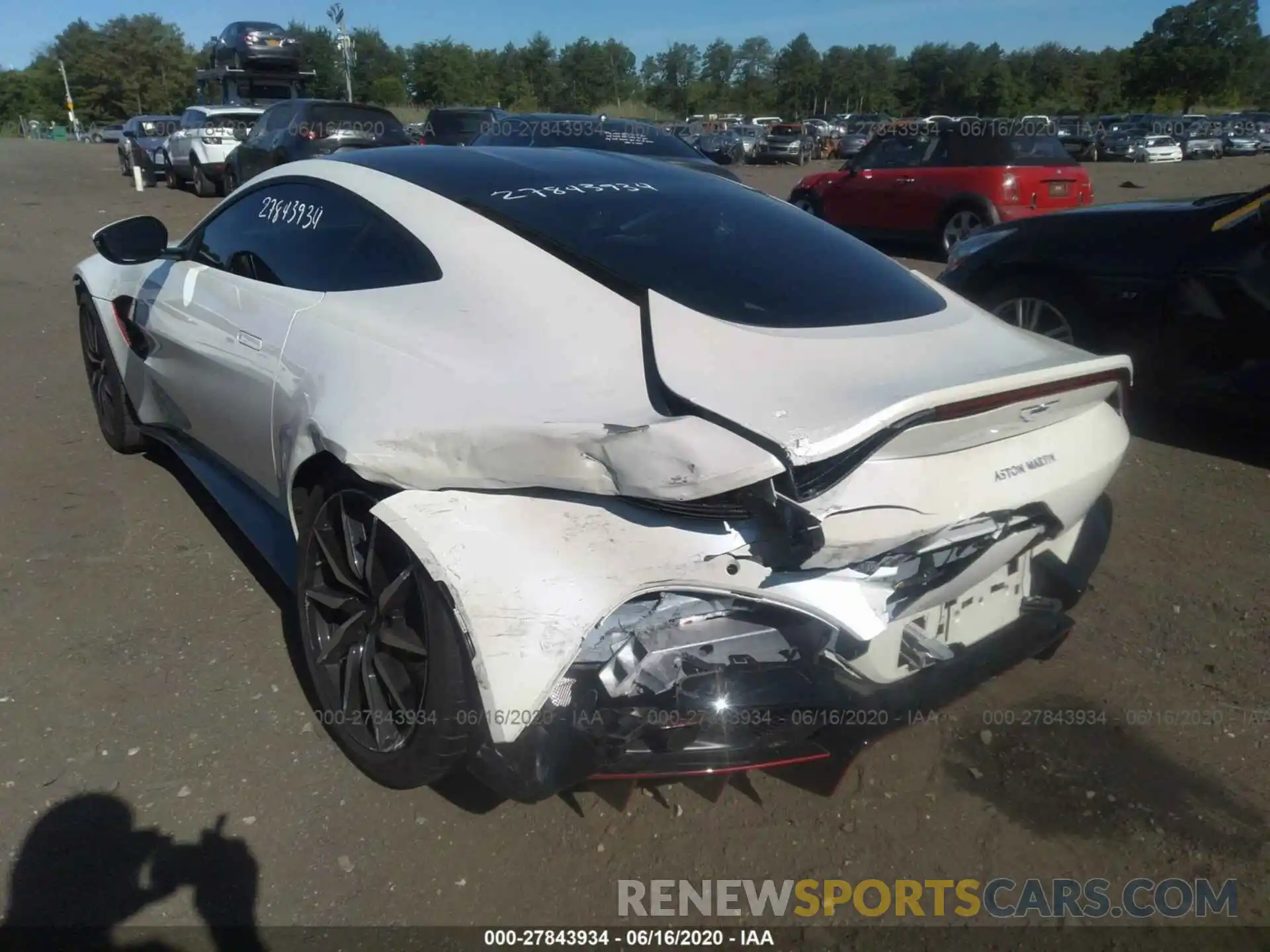 6 Photograph of a damaged car SCFSMGAW5KGN00952 ASTON MARTIN VANTAGE 2019