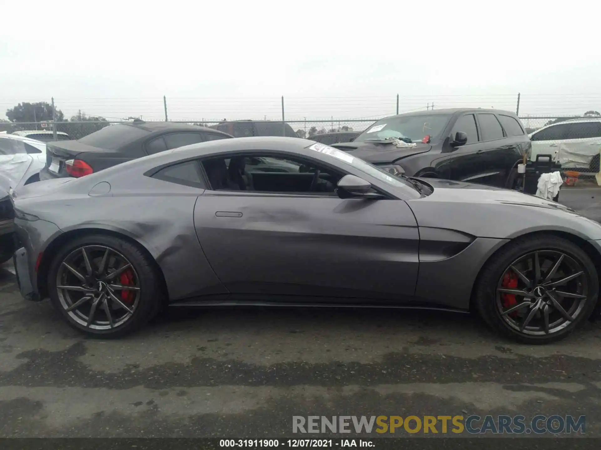 6 Photograph of a damaged car SCFSMGAW3LGN04158 ASTON MARTIN VANTAGE 2020