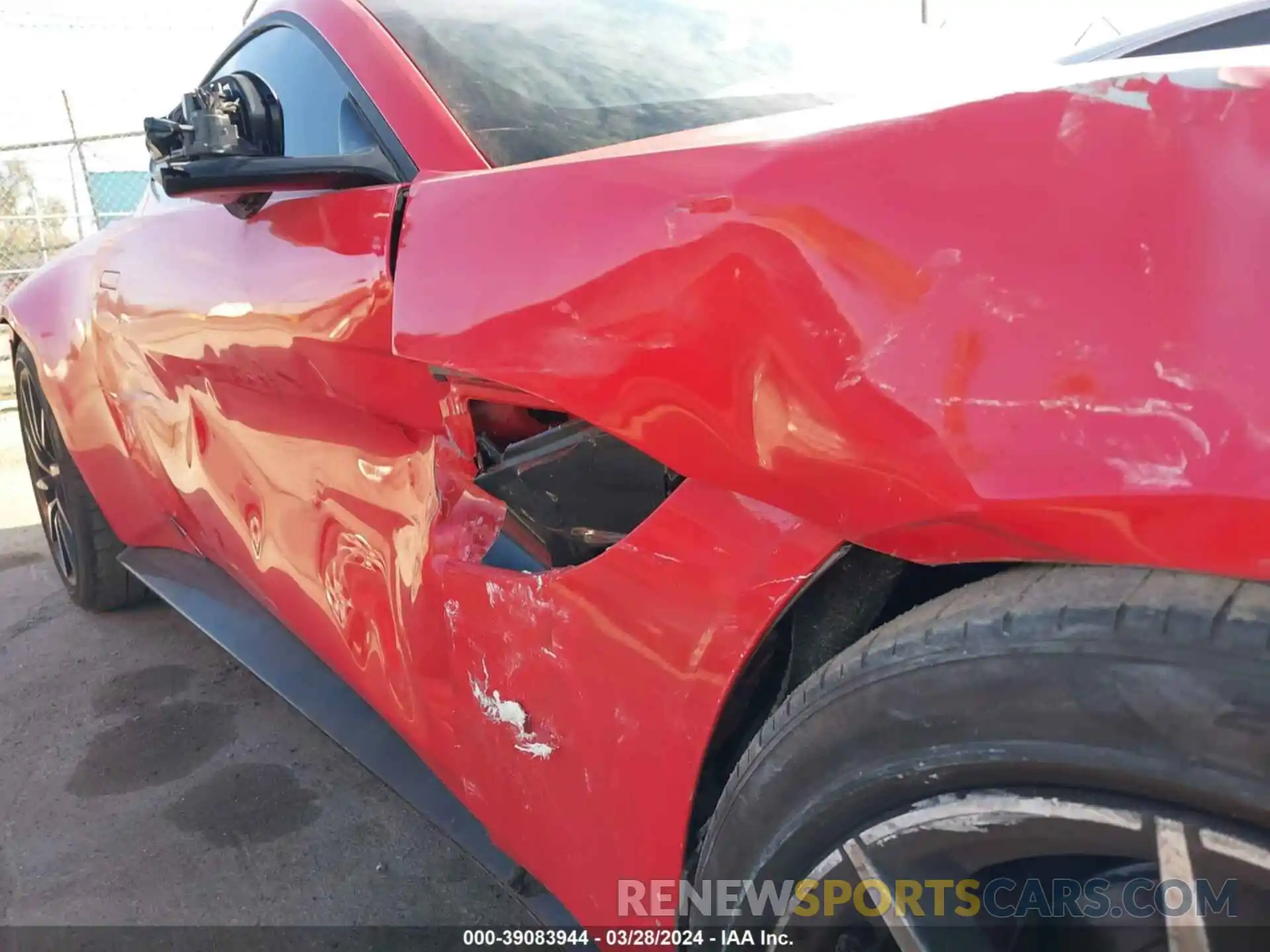 6 Photograph of a damaged car SCFSMGAW5LGN04405 ASTON MARTIN VANTAGE 2020