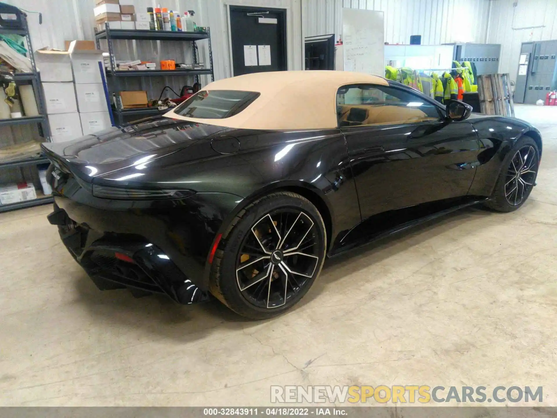 4 Photograph of a damaged car SCFSMGBW3MGP05865 ASTON MARTIN VANTAGE 2021