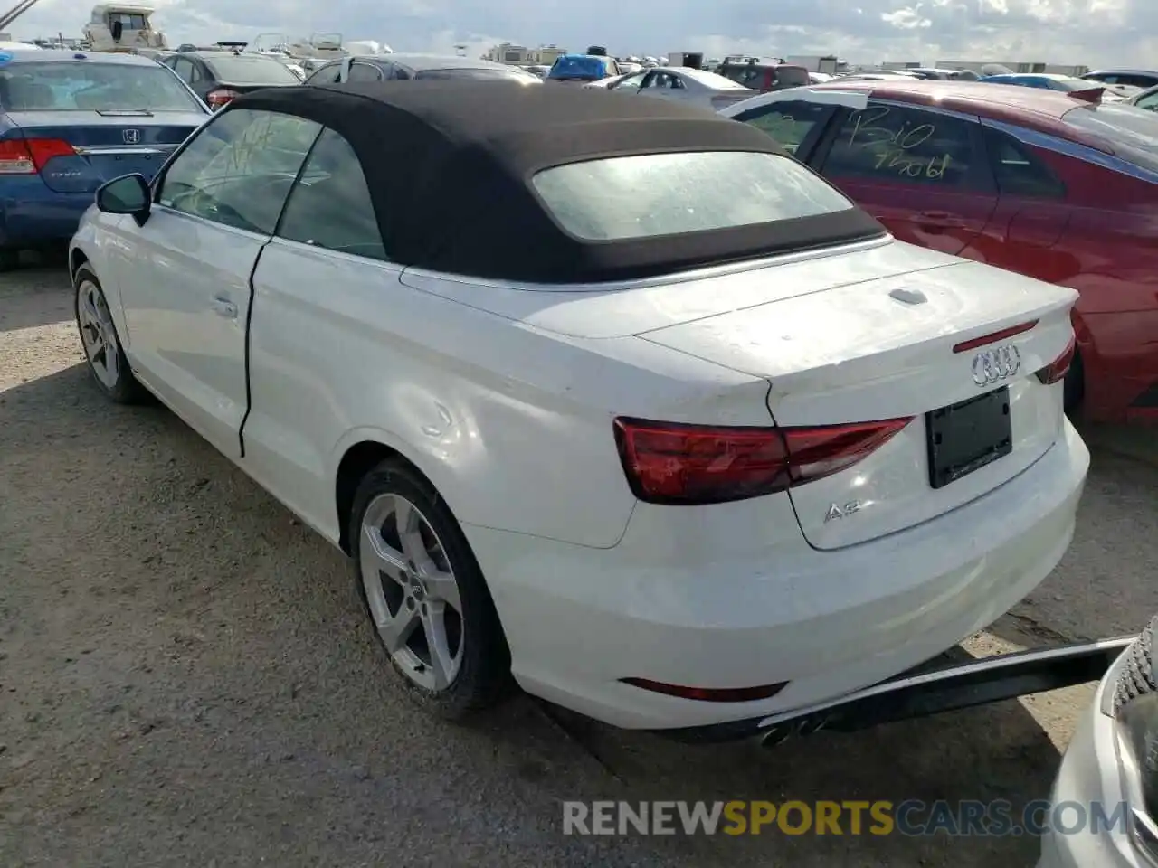 3 Photograph of a damaged car WAU6ULFF8K1032572 AUDI A3 2019