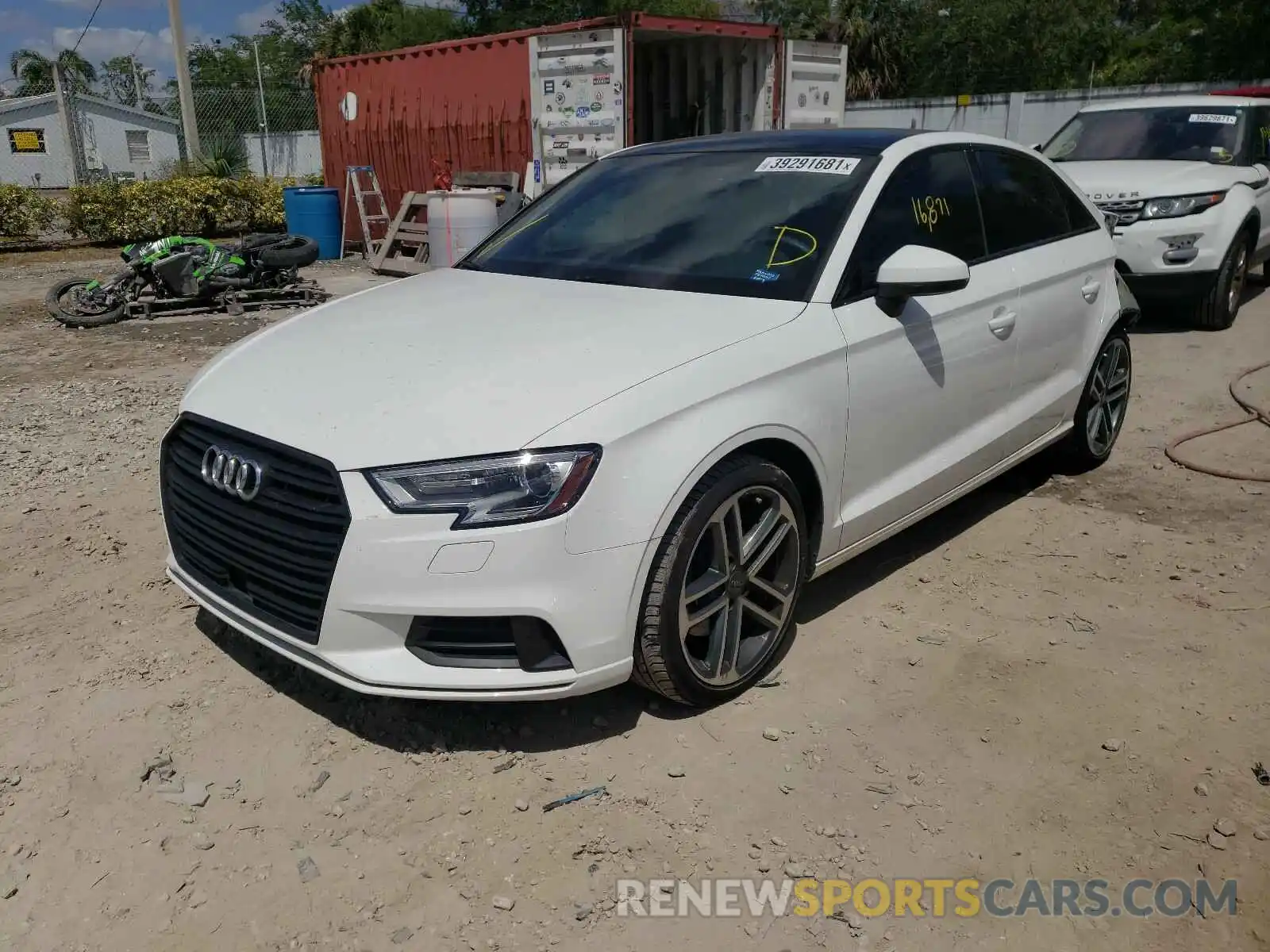 2 Фотография поврежденного автомобиля WAUAUGFF0KA089835 AUDI A3 2019