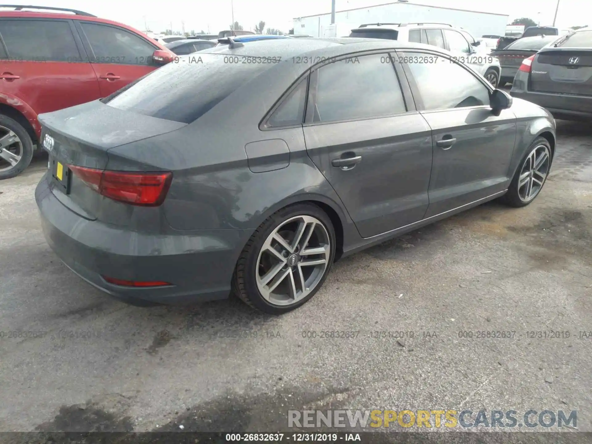 4 Фотография поврежденного автомобиля WAUAUGFF0KA124616 AUDI A3 2019