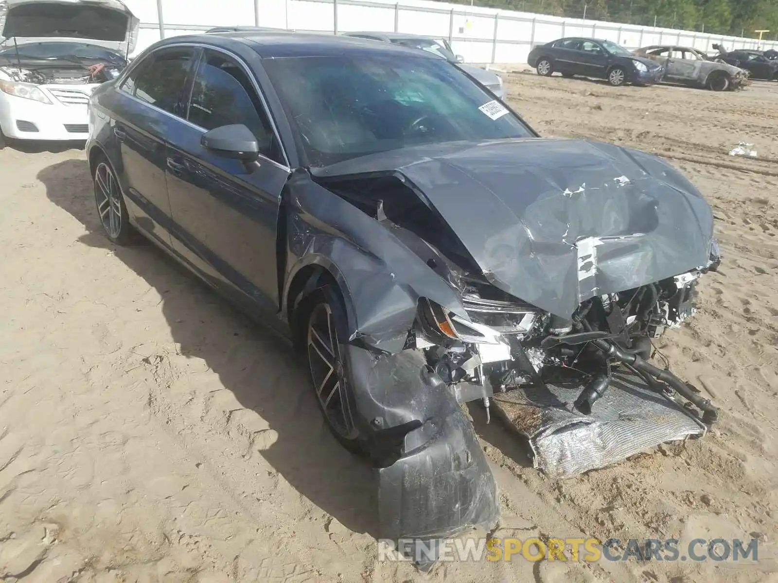 1 Фотография поврежденного автомобиля WAUAUGFF1K1012214 AUDI A3 2019