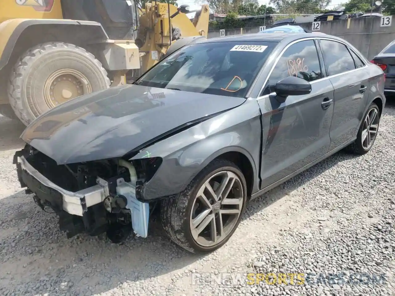 2 Фотография поврежденного автомобиля WAUAUGFF6K1010507 AUDI A3 2019