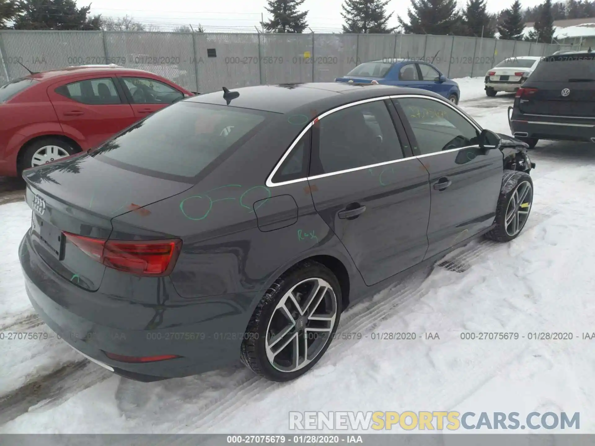 4 Фотография поврежденного автомобиля WAUAUGFF6K1013925 AUDI A3 2019