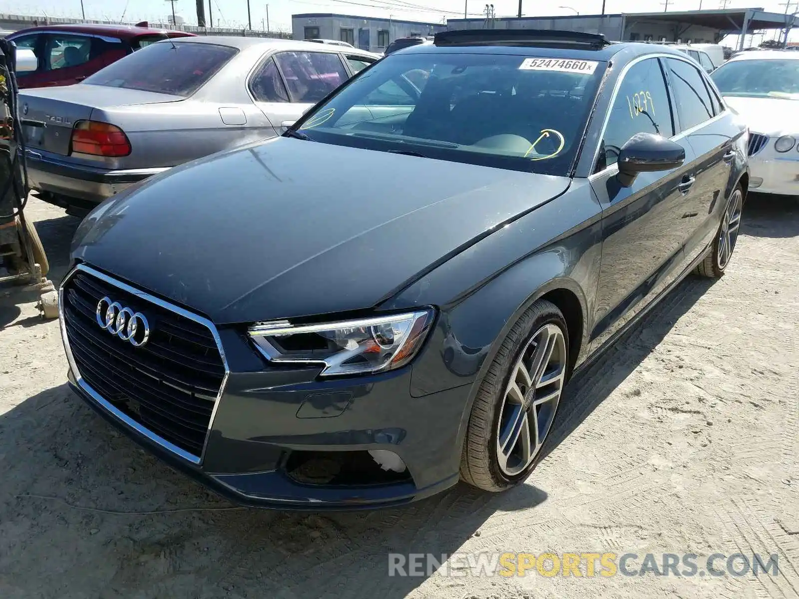 2 Фотография поврежденного автомобиля WAUAUGFF7K1015621 AUDI A3 2019