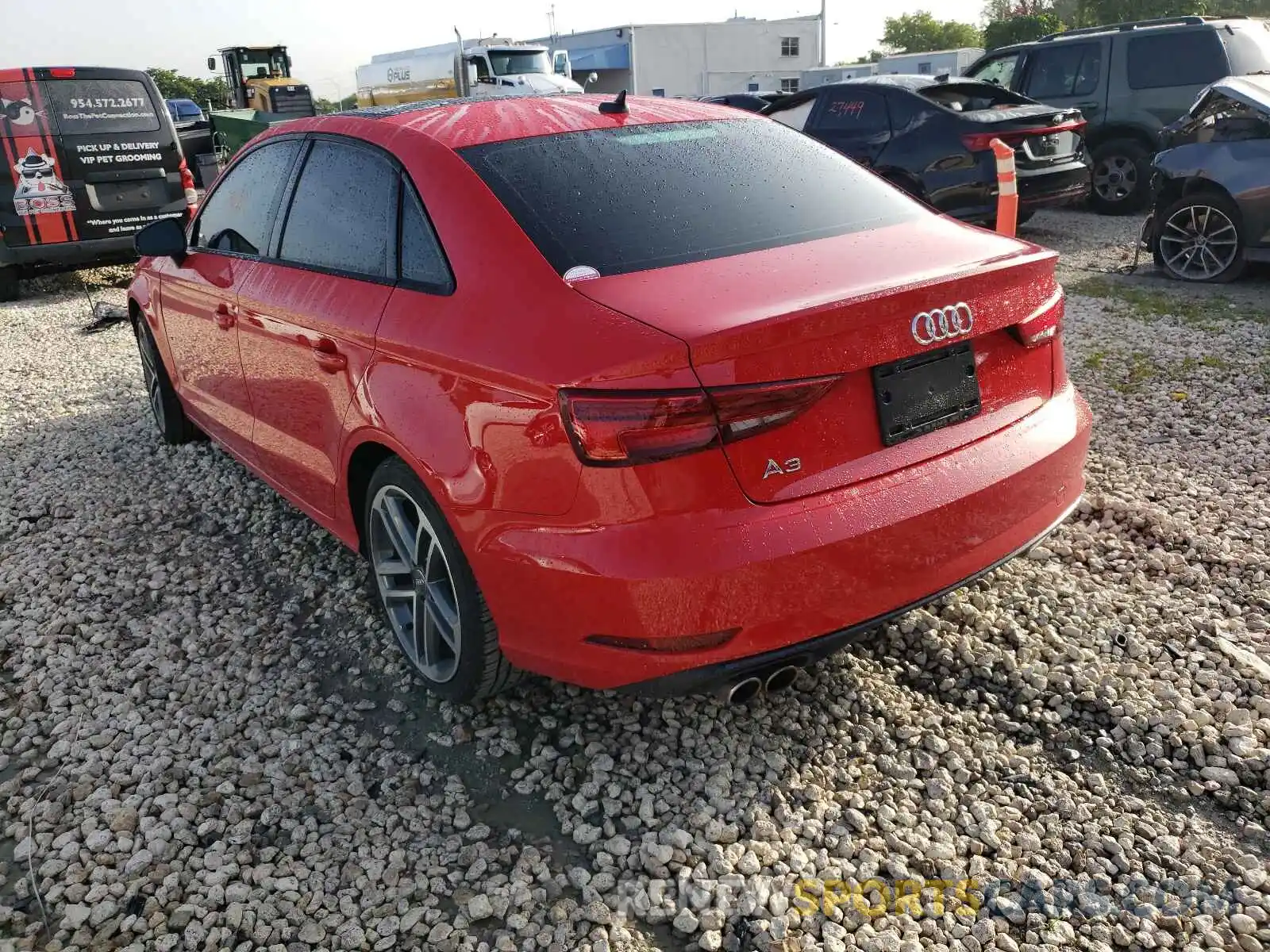 3 Фотография поврежденного автомобиля WAUAUGFF9KA095715 AUDI A3 2019