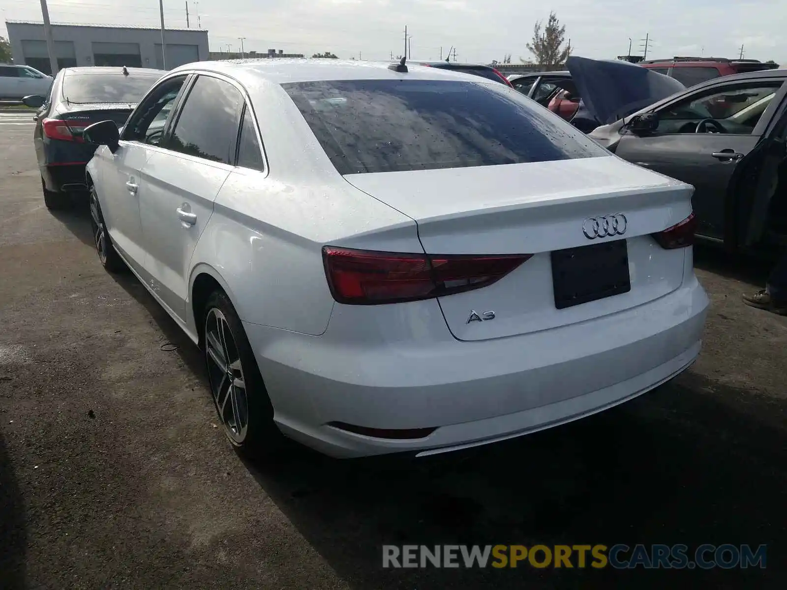 3 Photograph of a damaged car WAUAUGFFXK1012518 AUDI A3 2019