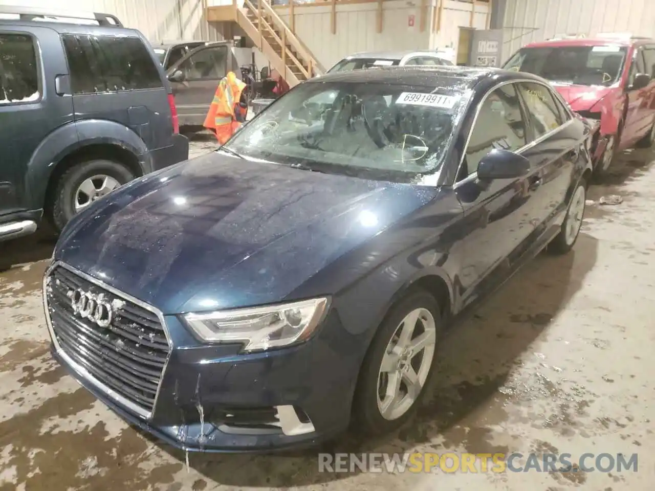 2 Фотография поврежденного автомобиля WAUBEGFF0KA080683 AUDI A3 2019