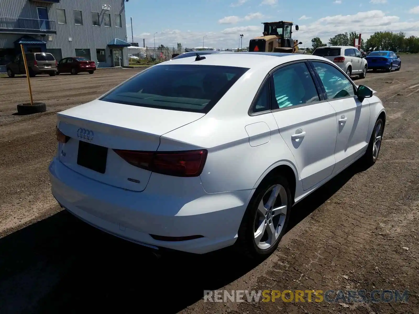 4 Фотография поврежденного автомобиля WAUBEGFF1KA079588 AUDI A3 2019