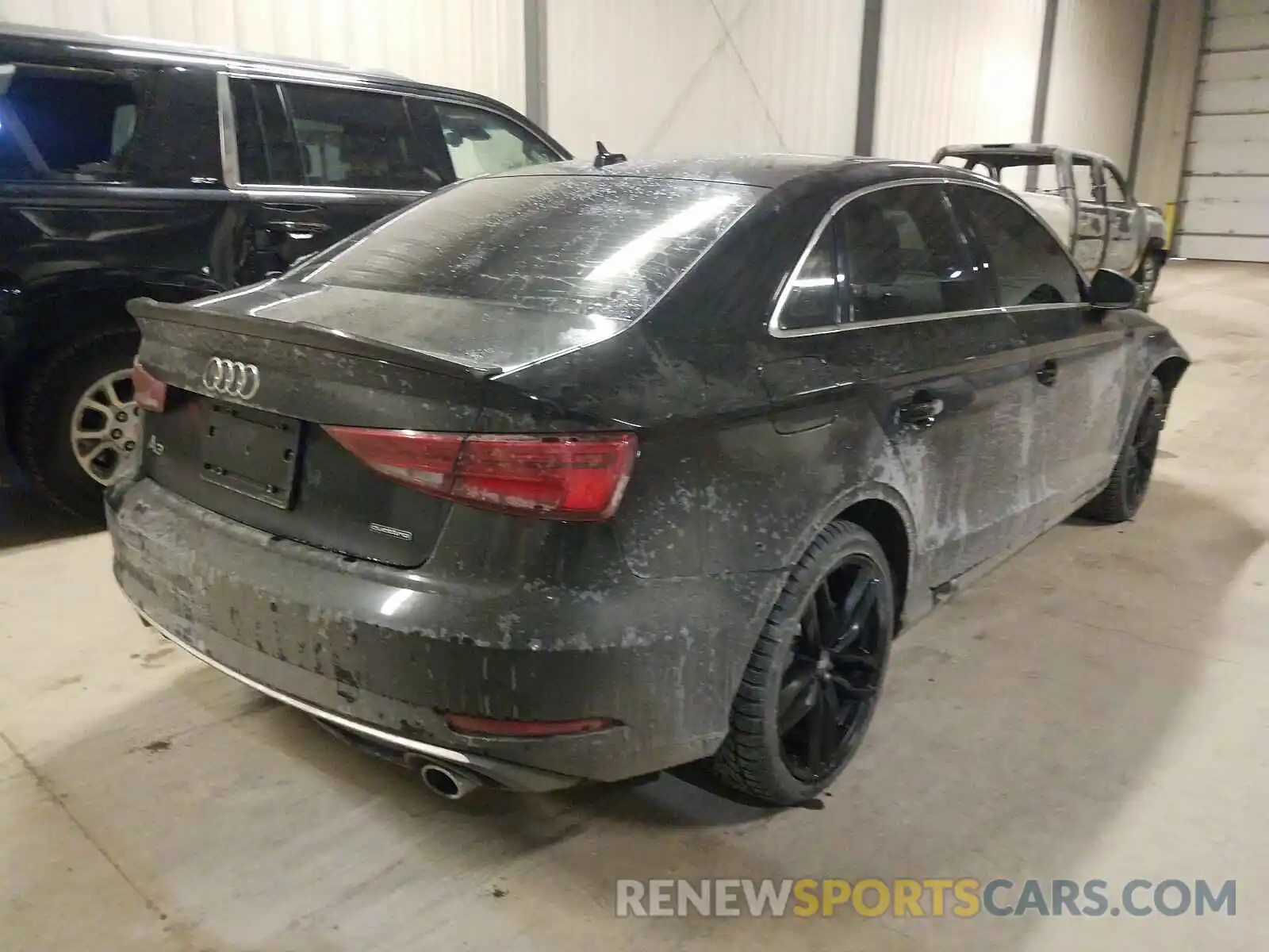 4 Фотография поврежденного автомобиля WAUBEGFF3KA115460 AUDI A3 2019