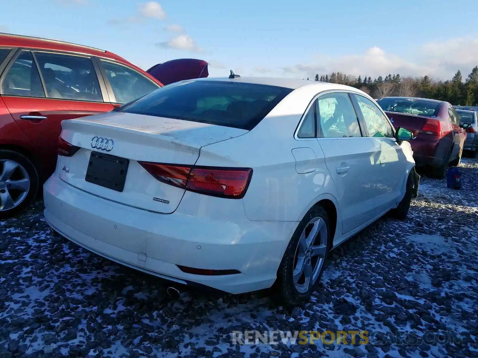 4 Фотография поврежденного автомобиля WAUBEGFF5KA077892 AUDI A3 2019