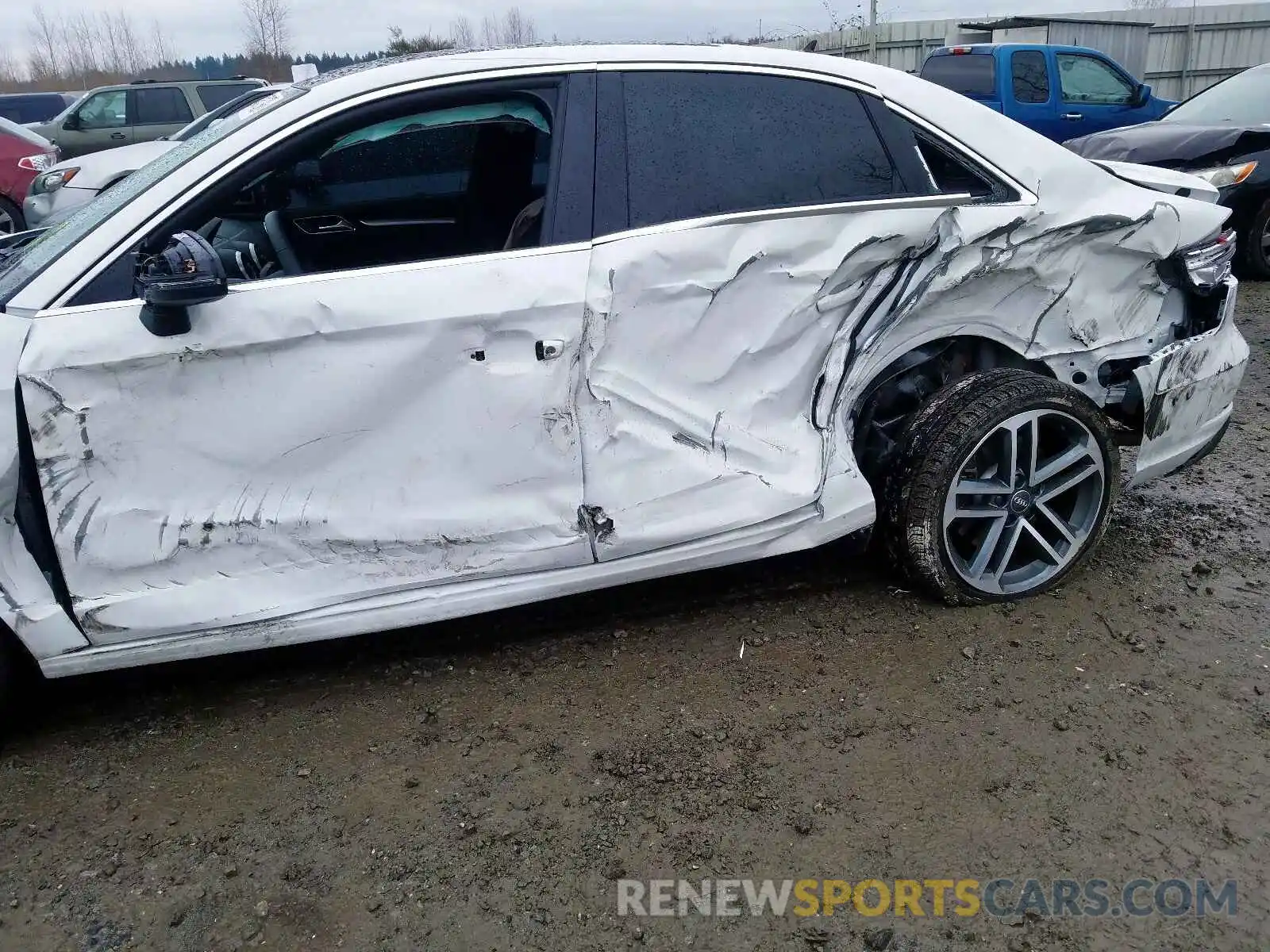 9 Photograph of a damaged car WAUBEGFF6KA083233 AUDI A3 2019