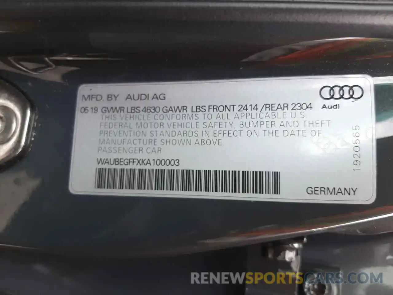 10 Photograph of a damaged car WAUBEGFFXKA100003 AUDI A3 2019