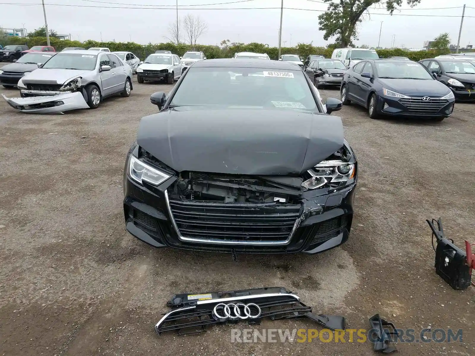 9 Фотография поврежденного автомобиля WAUJEGFF8K1018699 AUDI A3 2019