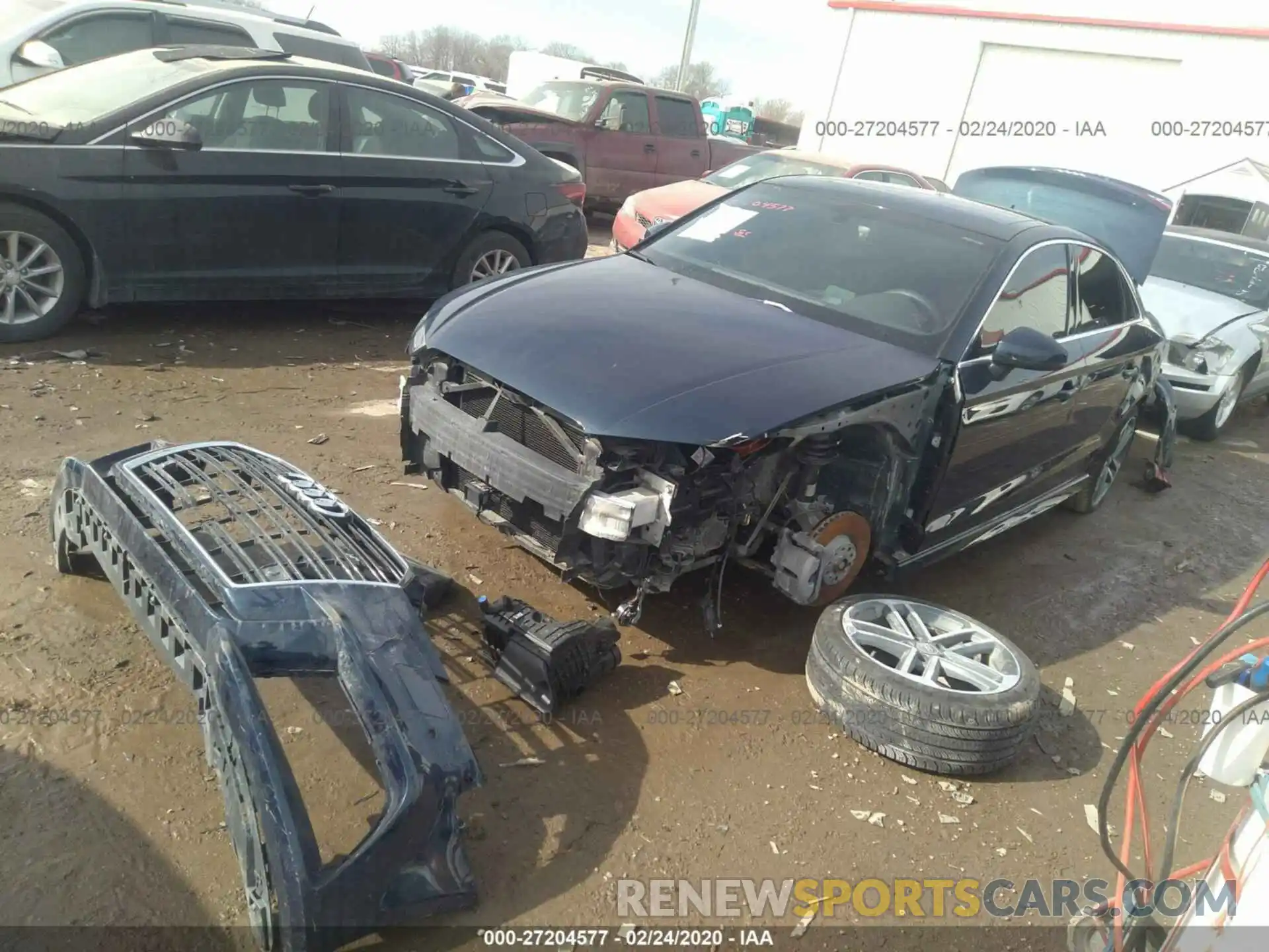 2 Фотография поврежденного автомобиля WAUJEGFF8KA096349 AUDI A3 2019