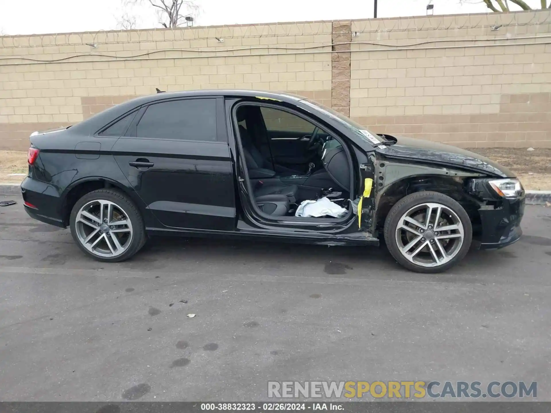 14 Photograph of a damaged car WAUAUGFF5LA094546 AUDI A3 2020