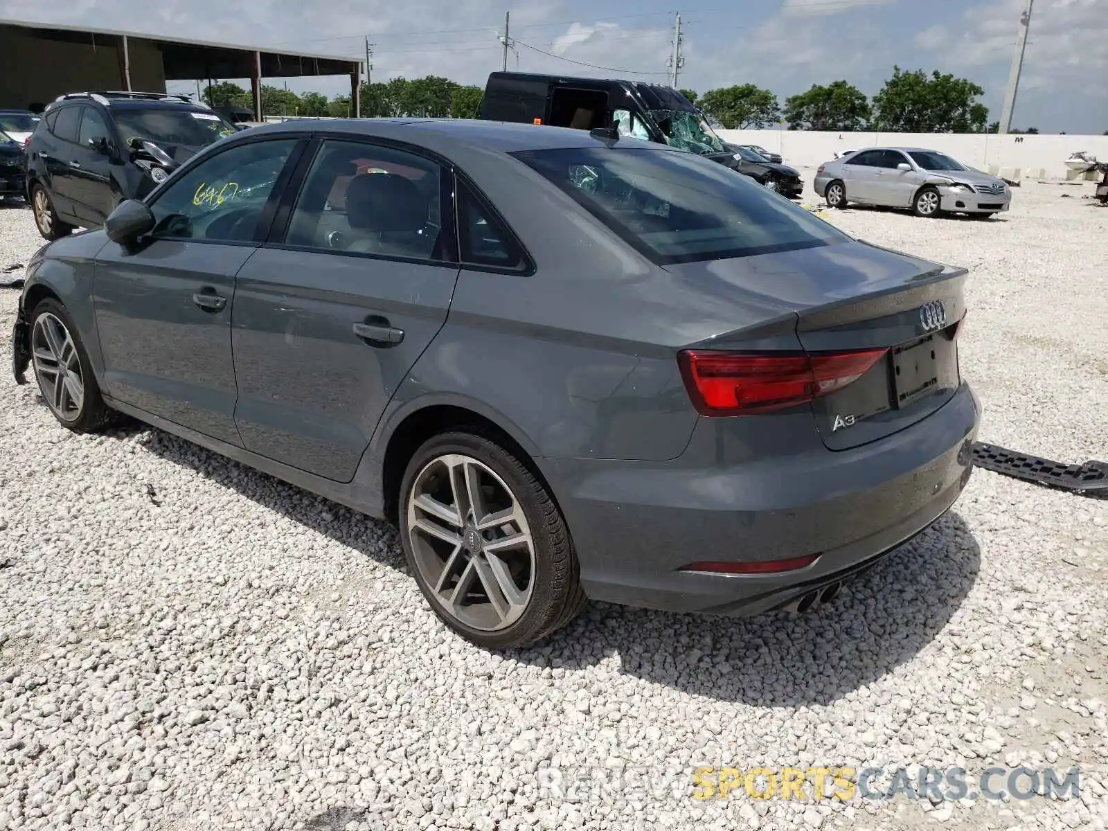 3 Фотография поврежденного автомобиля WAUAUGFFXLA055273 AUDI A3 2020