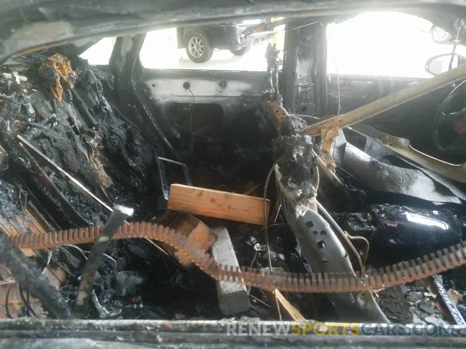 6 Photograph of a damaged car WAUBEGFF9LA028096 AUDI A3 2020