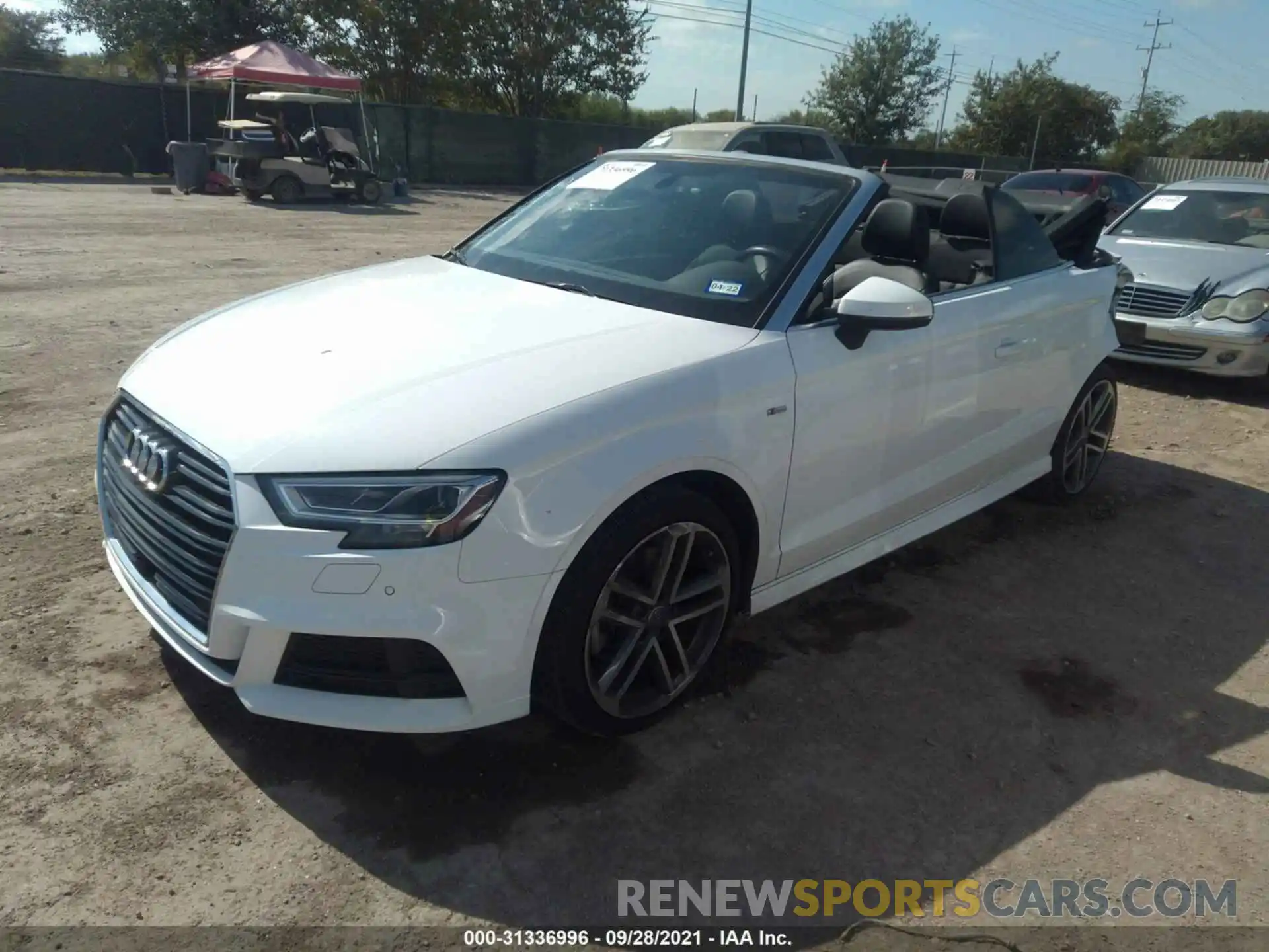 2 Фотография поврежденного автомобиля WAU5ULFFXK1030219 AUDI A3 CABRIOLET 2019