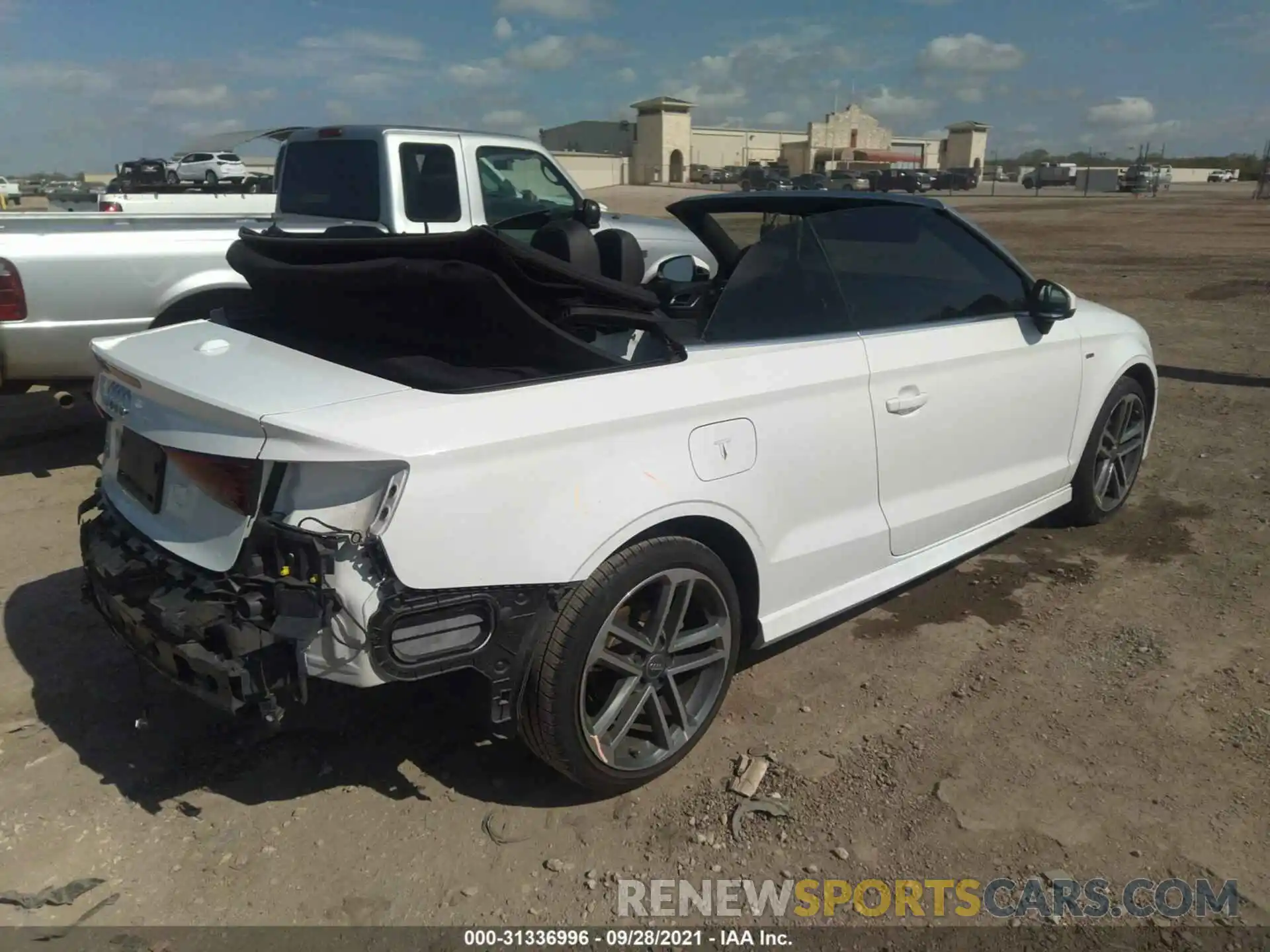 4 Фотография поврежденного автомобиля WAU5ULFFXK1030219 AUDI A3 CABRIOLET 2019