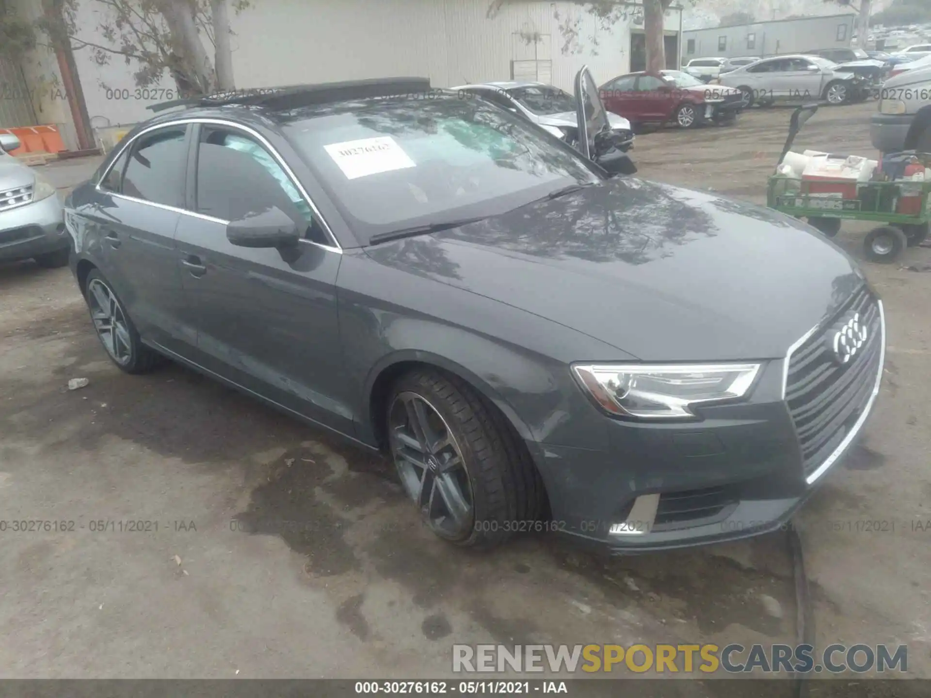 1 Фотография поврежденного автомобиля WAUAUGFF7K1012587 AUDI A3 SEDAN 2019