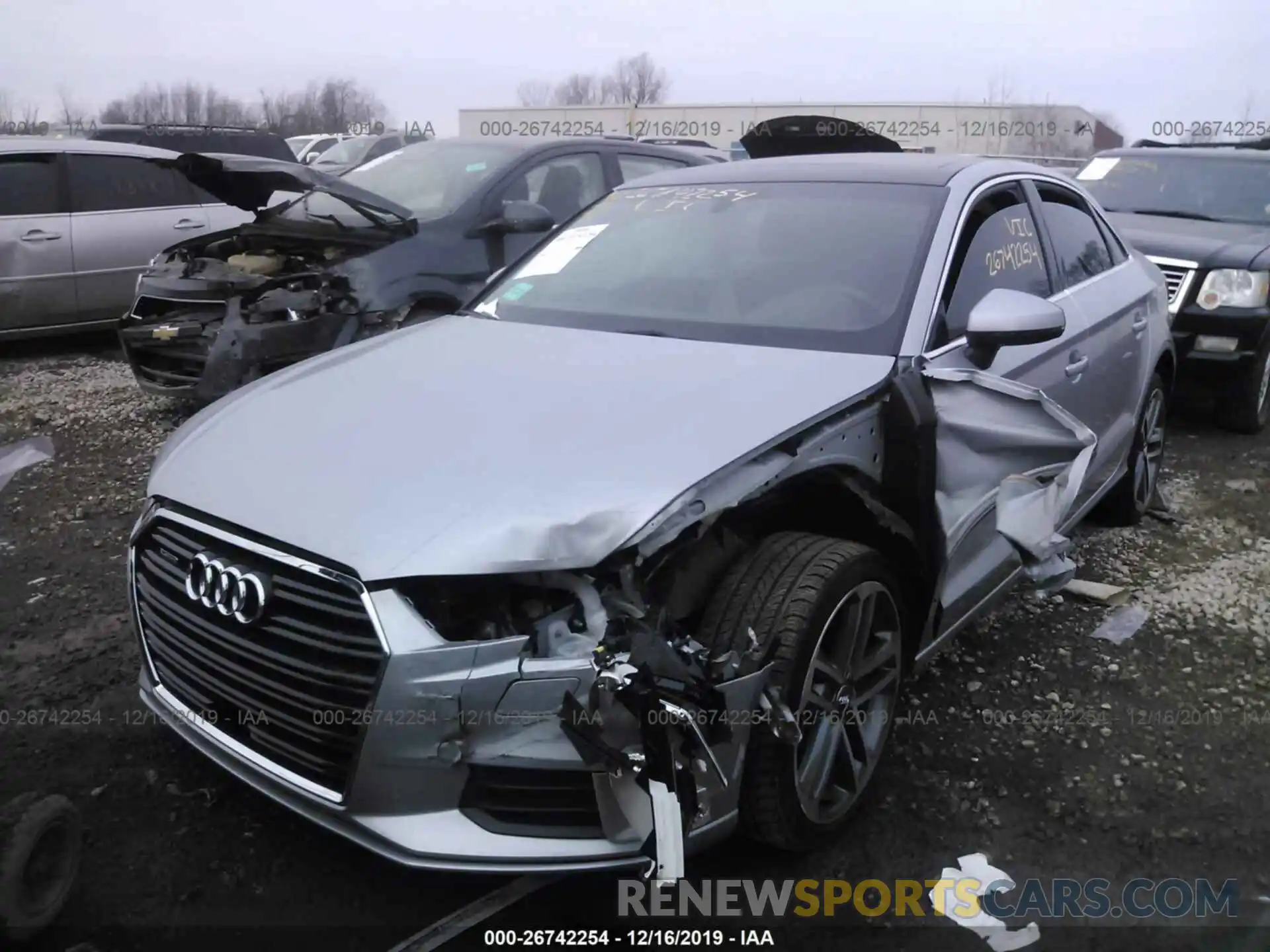 2 Фотография поврежденного автомобиля WAUBEGFF4KA087121 AUDI A3 SEDAN 2019