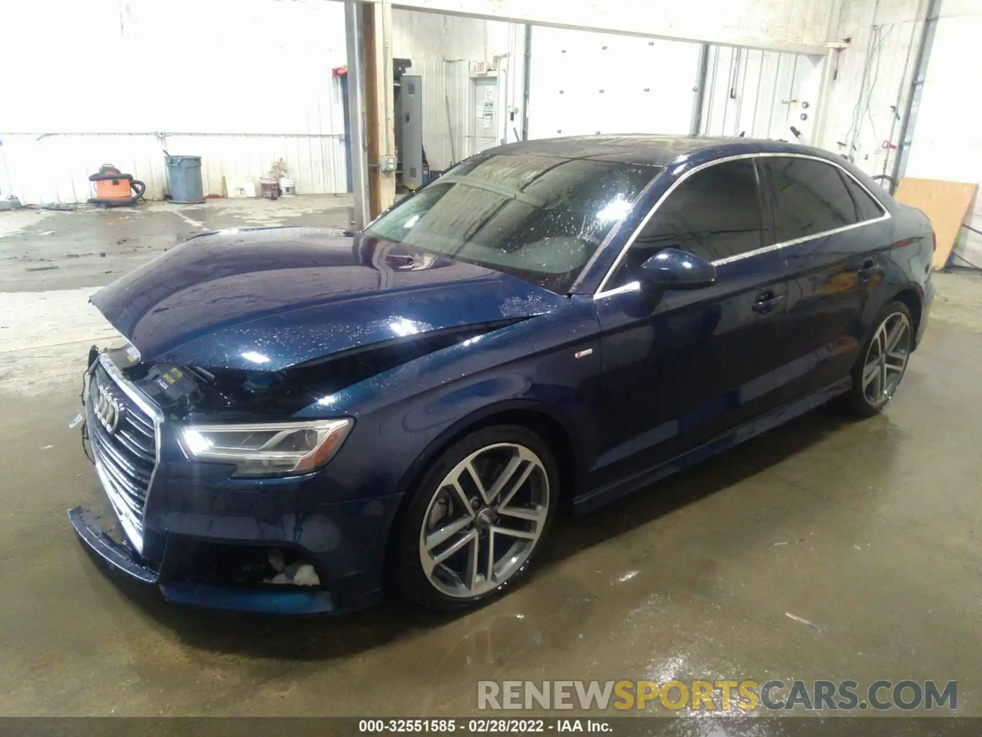 2 Фотография поврежденного автомобиля WAUJEGFF9KA083979 AUDI A3 SEDAN 2019