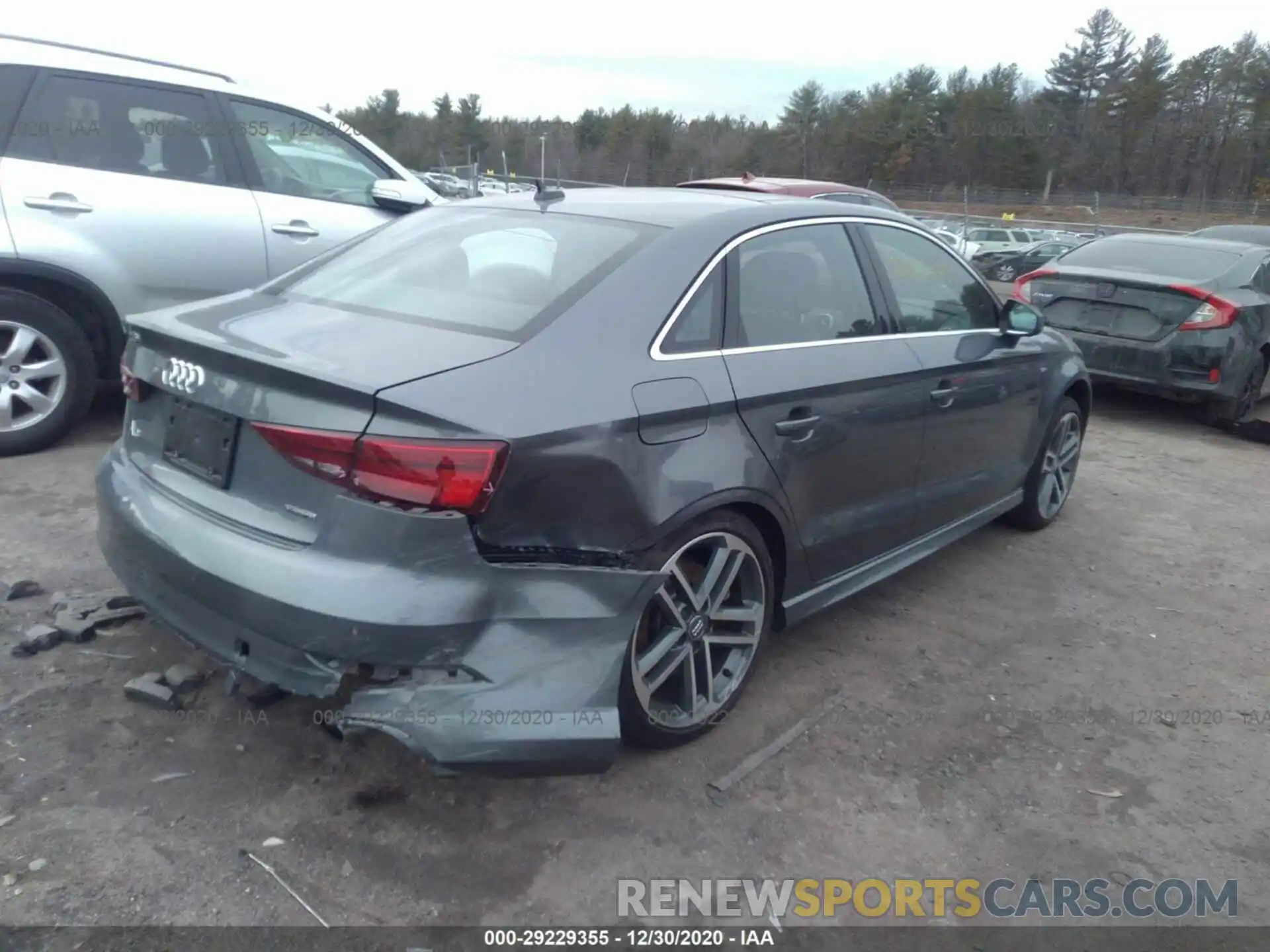 4 Фотография поврежденного автомобиля WAUJEGFFXKA114379 AUDI A3 SEDAN 2019