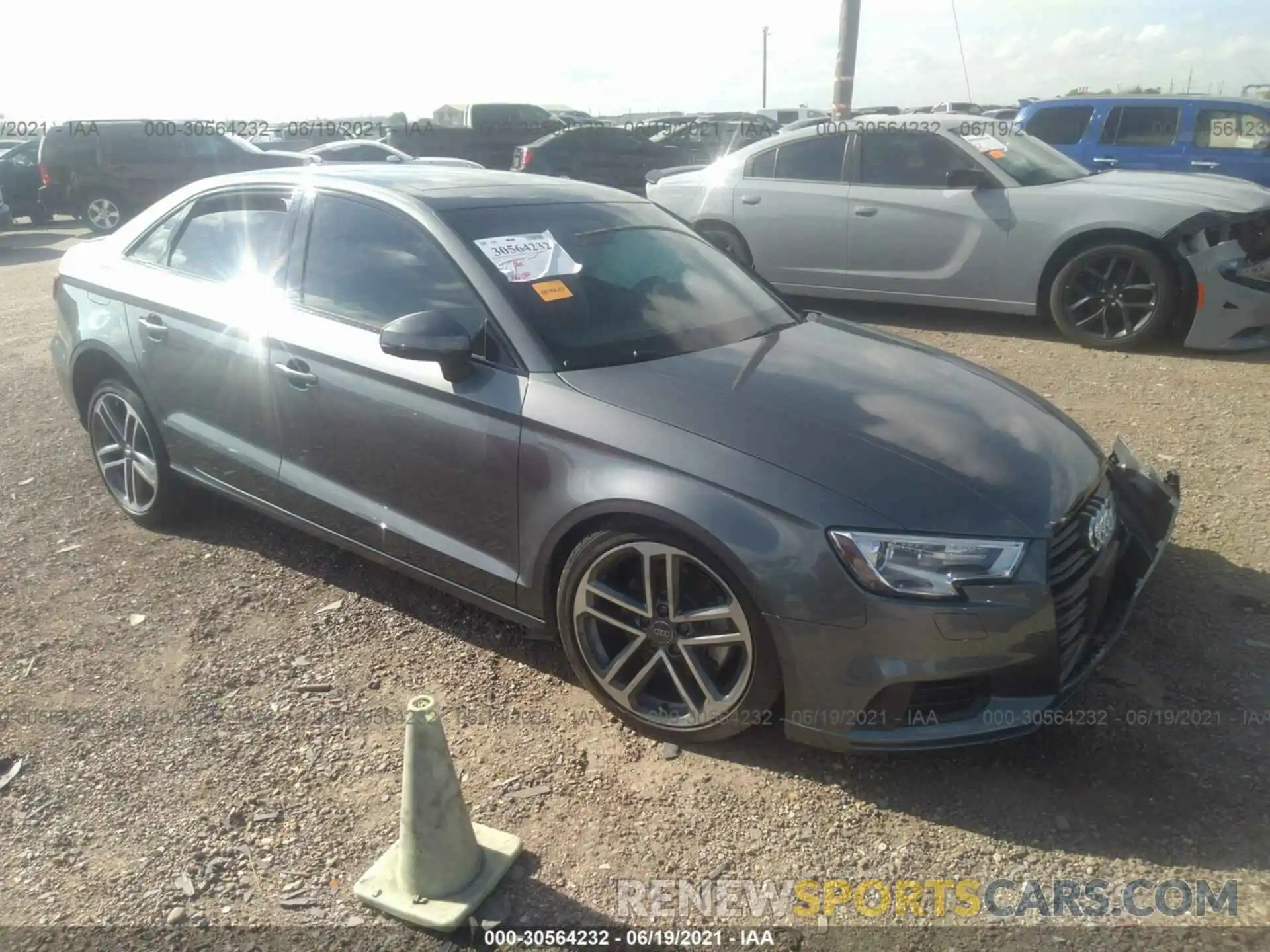 1 Фотография поврежденного автомобиля WAUAUGFF8LA029352 AUDI A3 SEDAN 2020