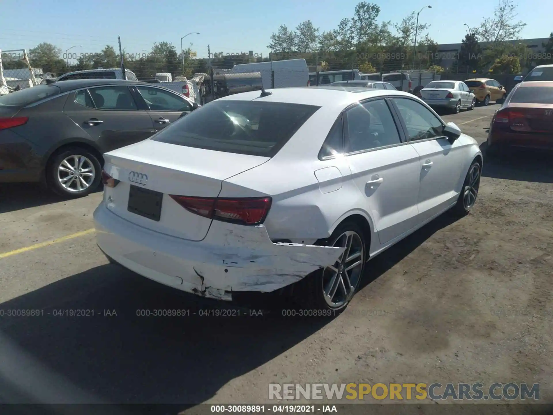 4 Фотография поврежденного автомобиля WAUAUGFFXLA054947 AUDI A3 SEDAN 2020