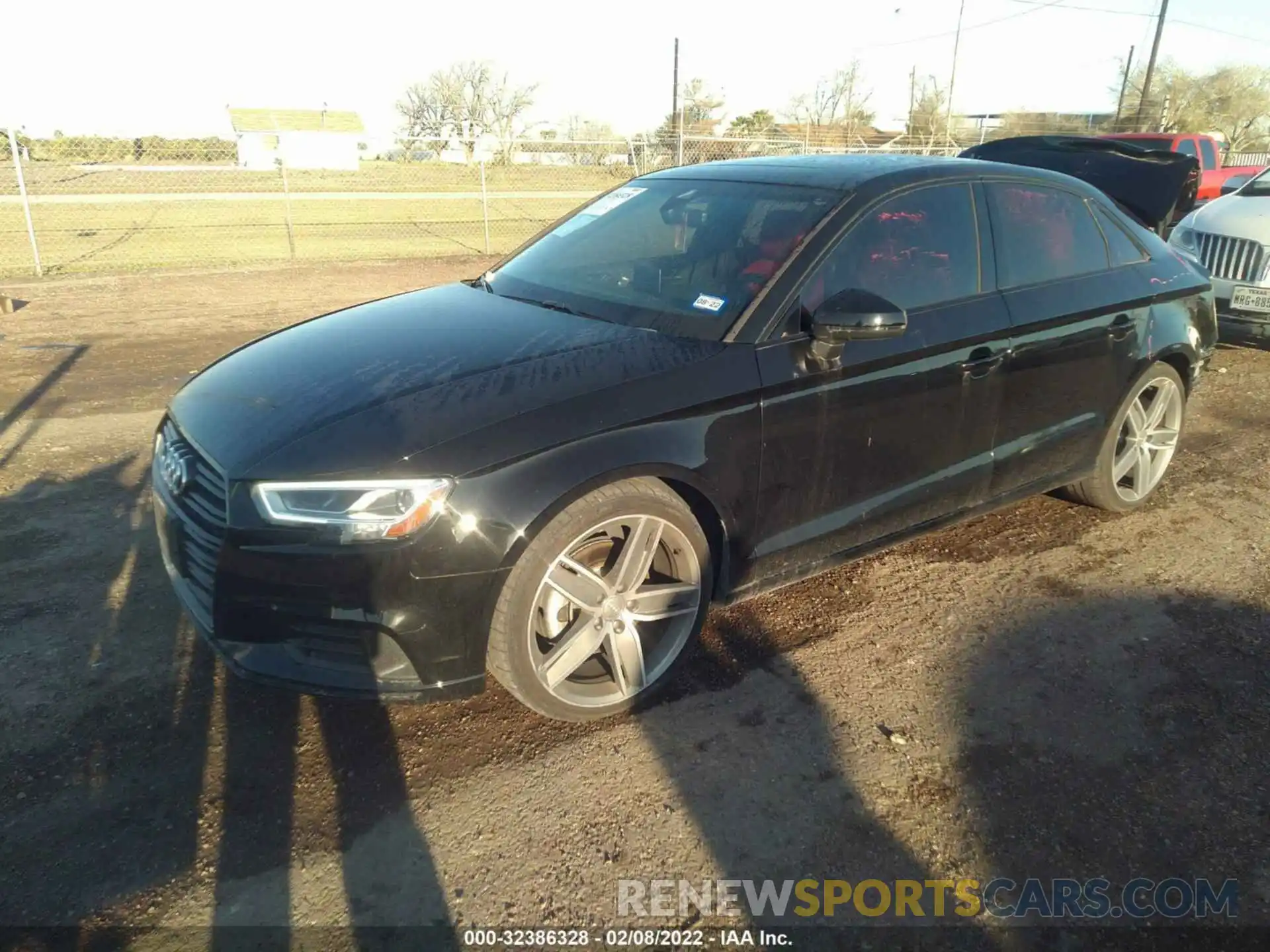 2 Фотография поврежденного автомобиля WAUCUGFF7LA095772 AUDI A3 SEDAN 2020