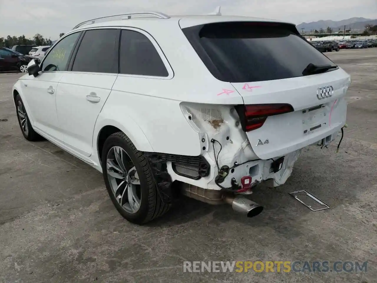 3 Photograph of a damaged car WA18NAF40KA042910 AUDI A4 2019