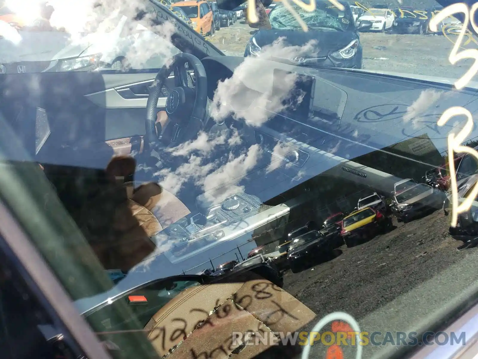 5 Photograph of a damaged car WAUANAF41KN017768 AUDI A4 2019