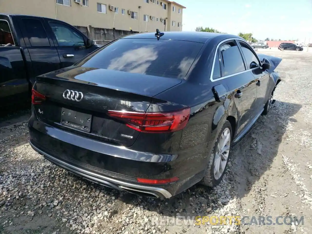 4 Фотография поврежденного автомобиля WAUDNAF40KA003686 AUDI A4 2019