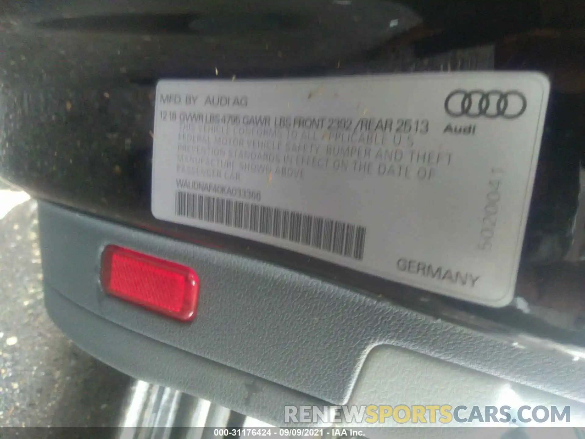 9 Photograph of a damaged car WAUDNAF40KA033366 AUDI A4 2019