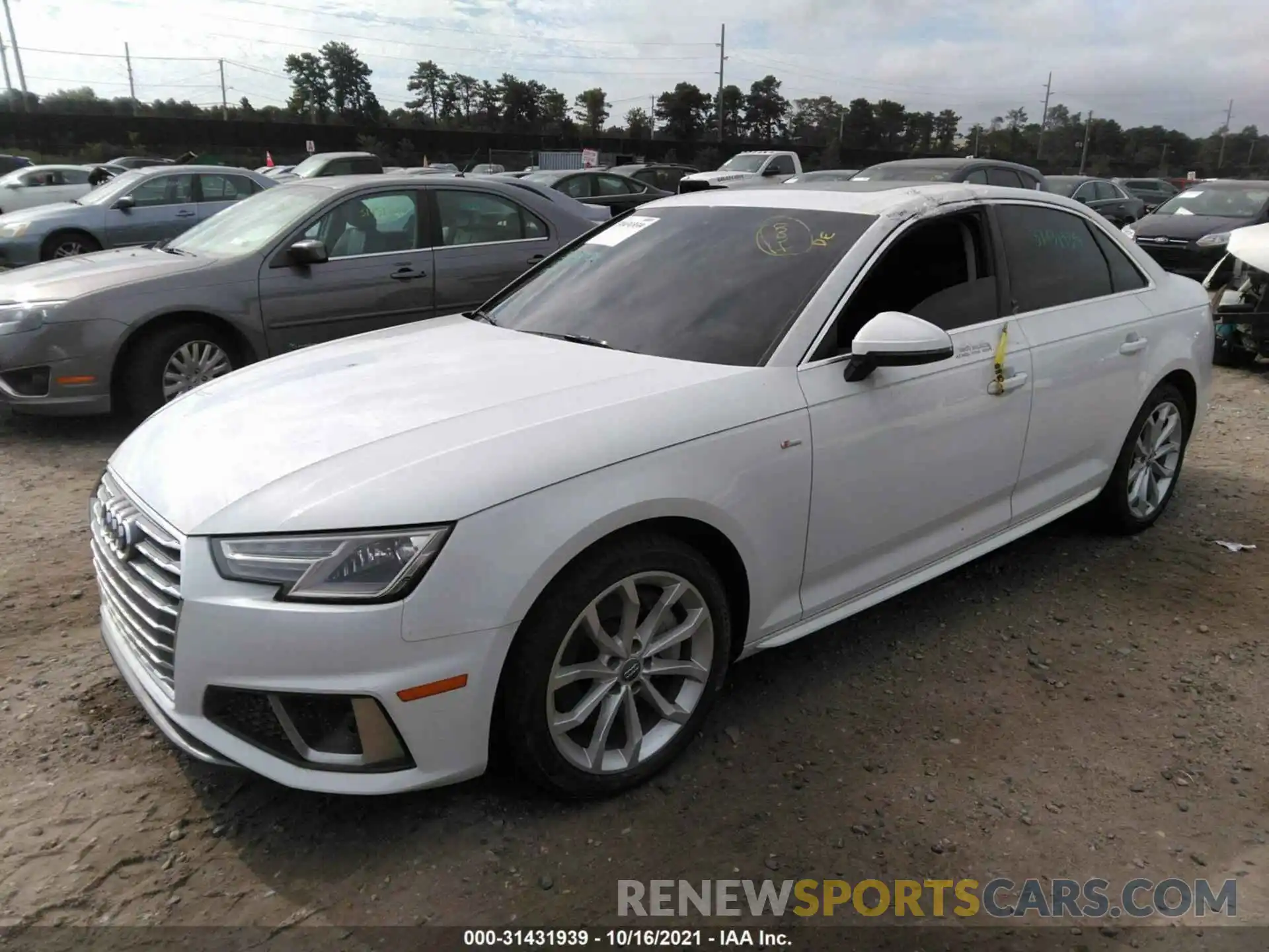 2 Фотография поврежденного автомобиля WAUDNAF42KA037712 AUDI A4 2019