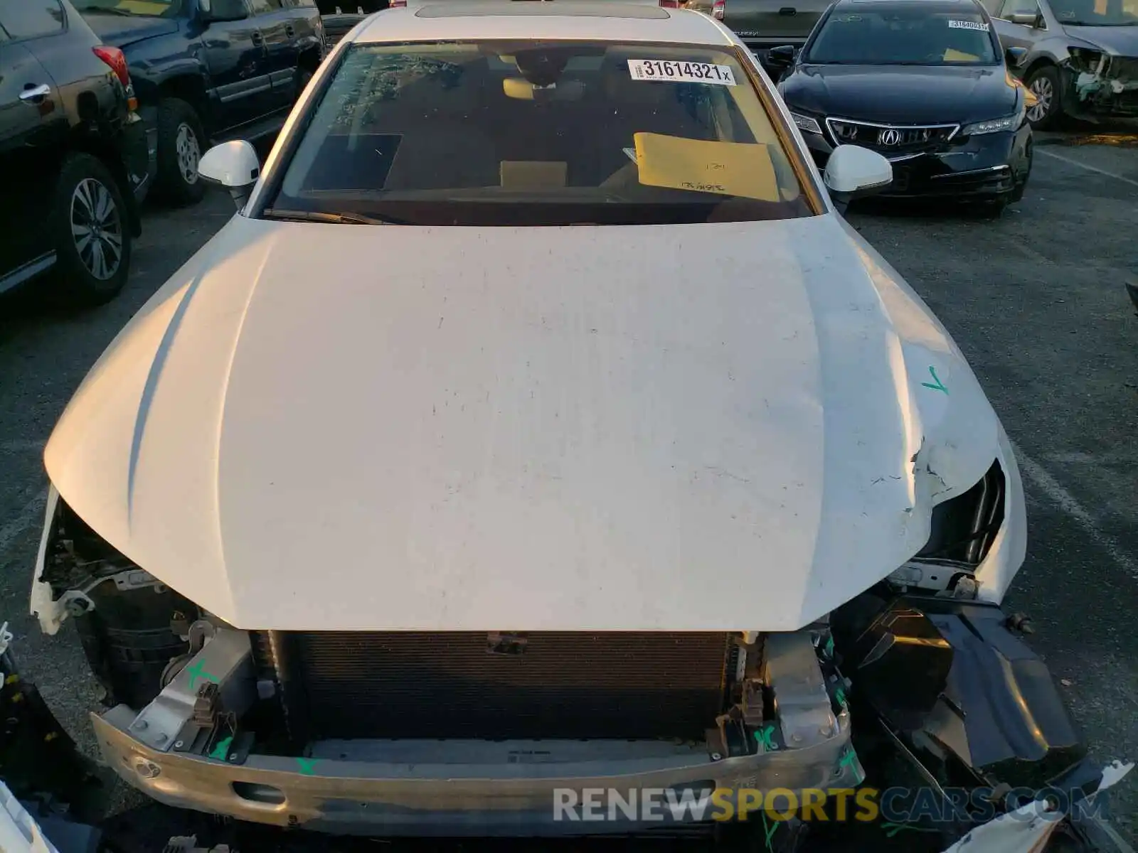 7 Фотография поврежденного автомобиля WAUDNAF43KN014951 AUDI A4 2019