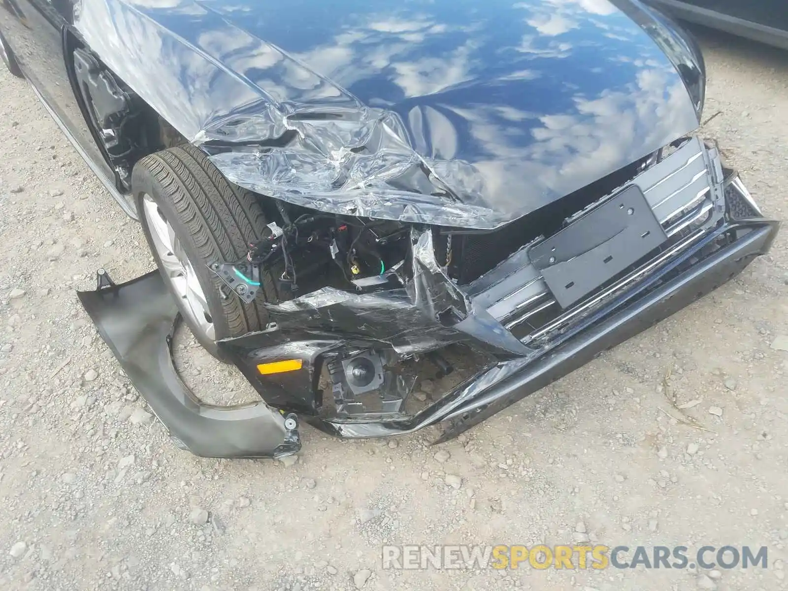 9 Фотография поврежденного автомобиля WAUDNAF48KA022471 AUDI A4 2019