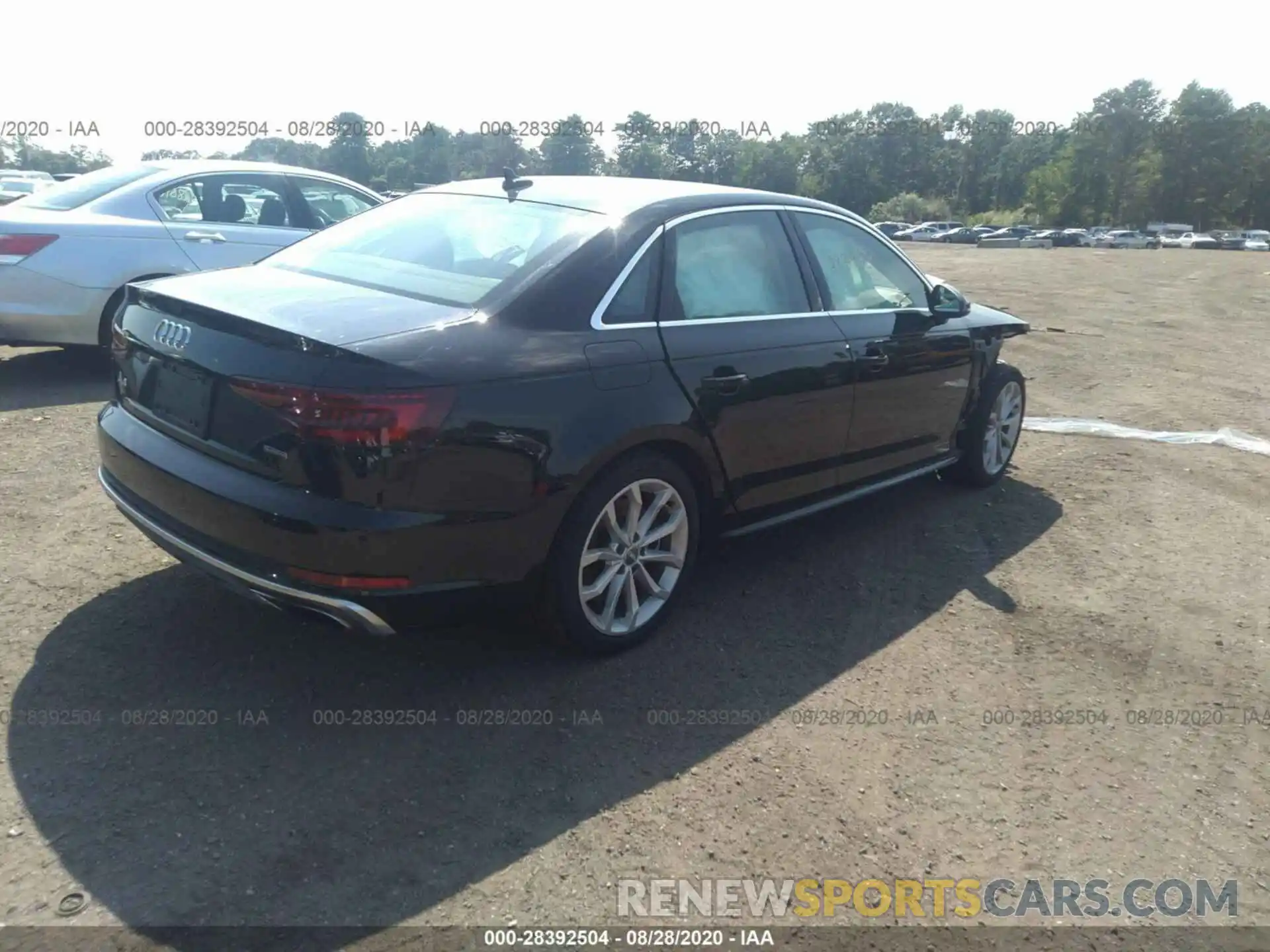 4 Фотография поврежденного автомобиля WAUDNAF4XKA051731 AUDI A4 2019