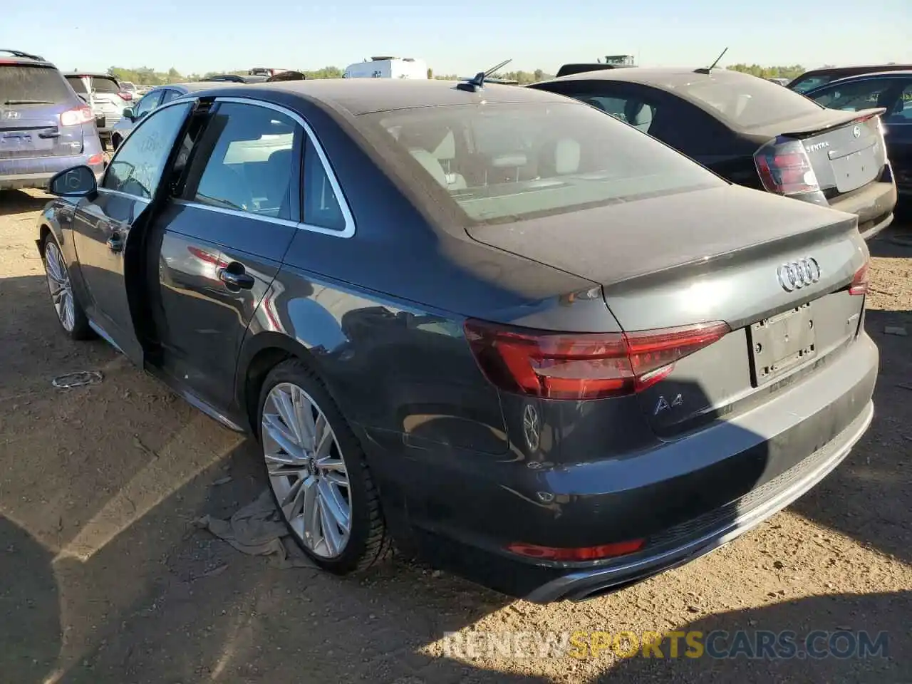 3 Фотография поврежденного автомобиля WAUENAF40KA008343 AUDI A4 2019