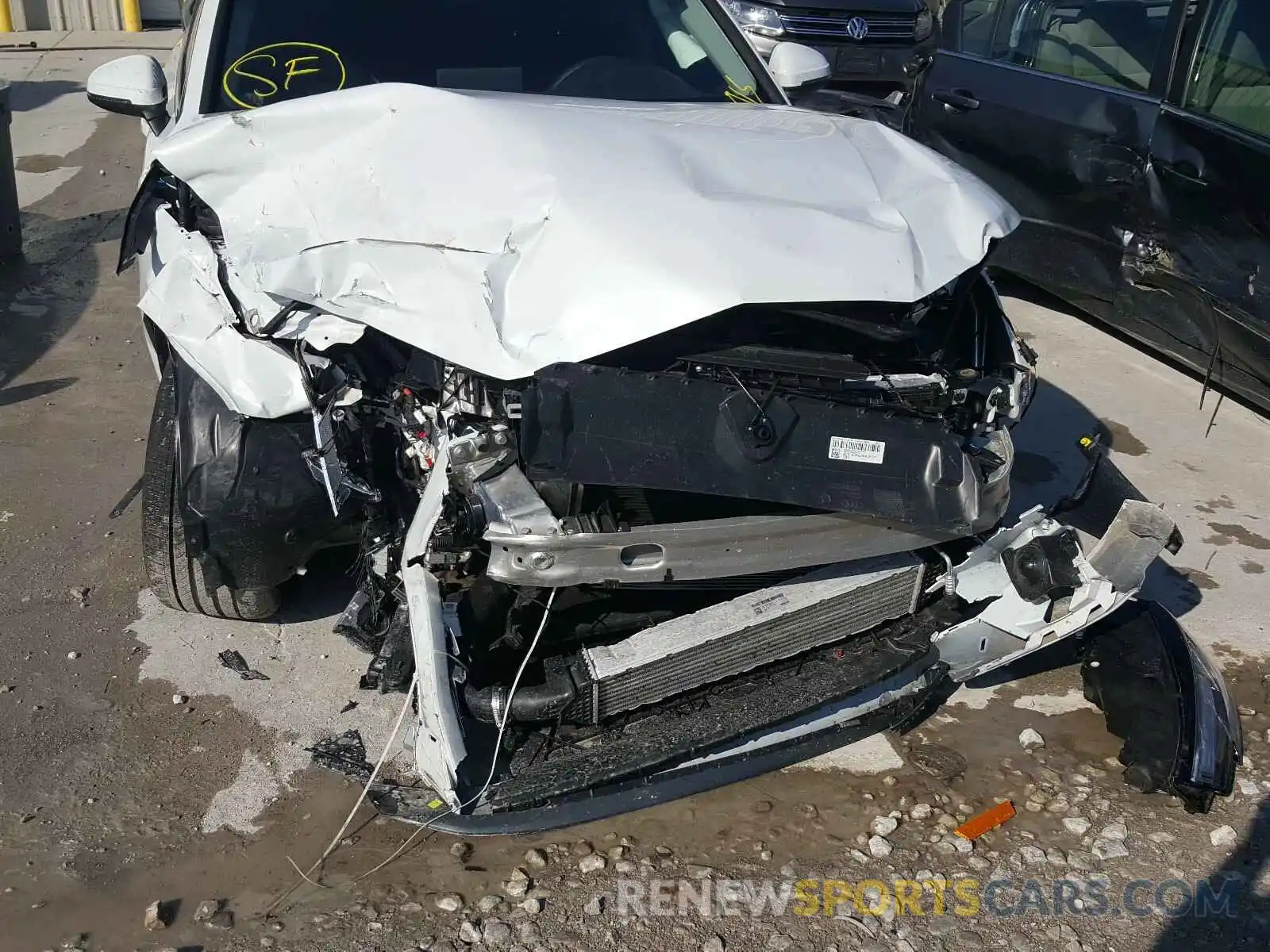 9 Photograph of a damaged car WAUENAF40KN020209 AUDI A4 2019