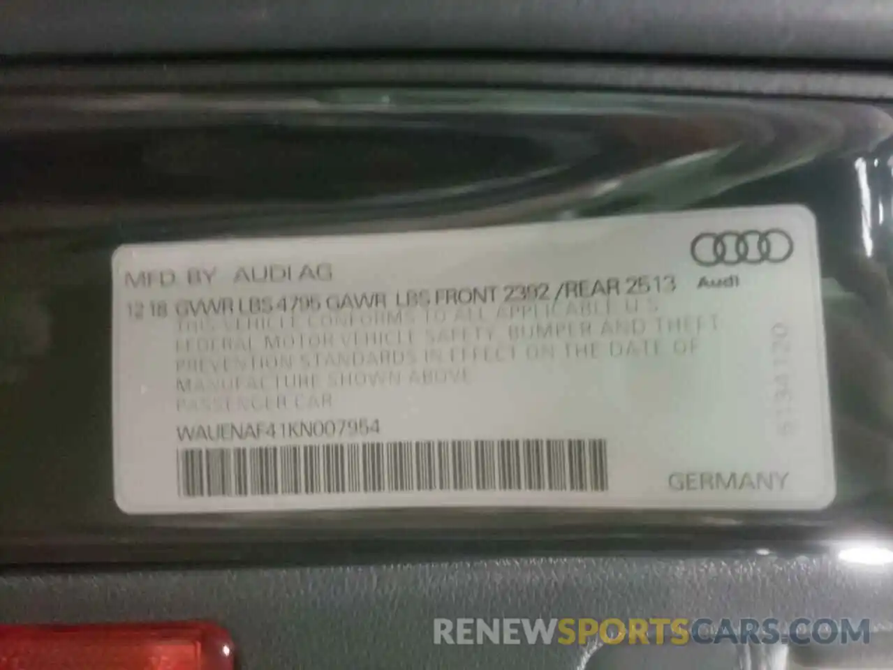 10 Фотография поврежденного автомобиля WAUENAF41KN007954 AUDI A4 2019