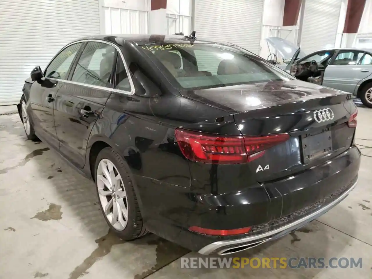 3 Фотография поврежденного автомобиля WAUENAF42KA028884 AUDI A4 2019