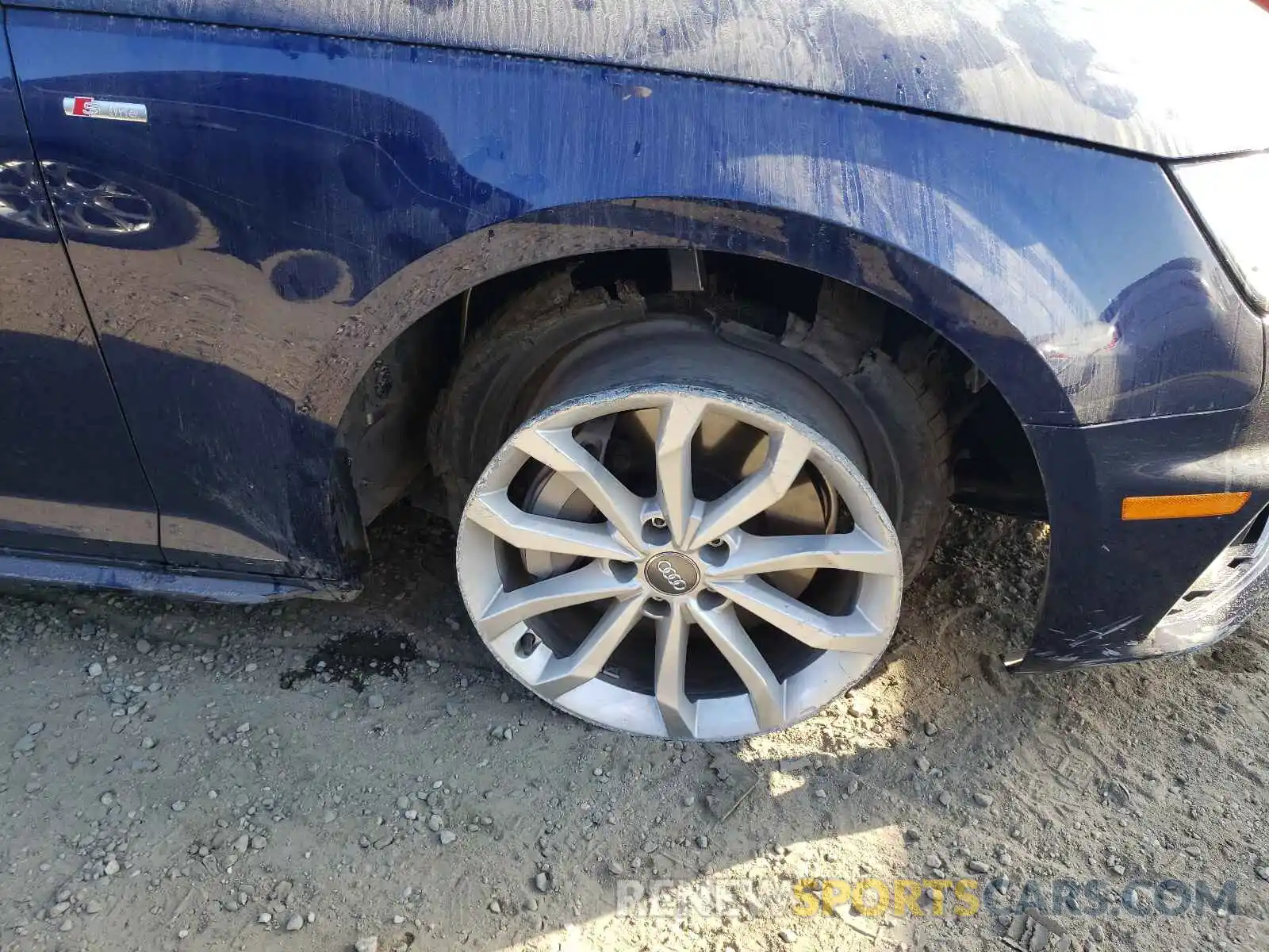 9 Фотография поврежденного автомобиля WAUENAF42KN014590 AUDI A4 2019