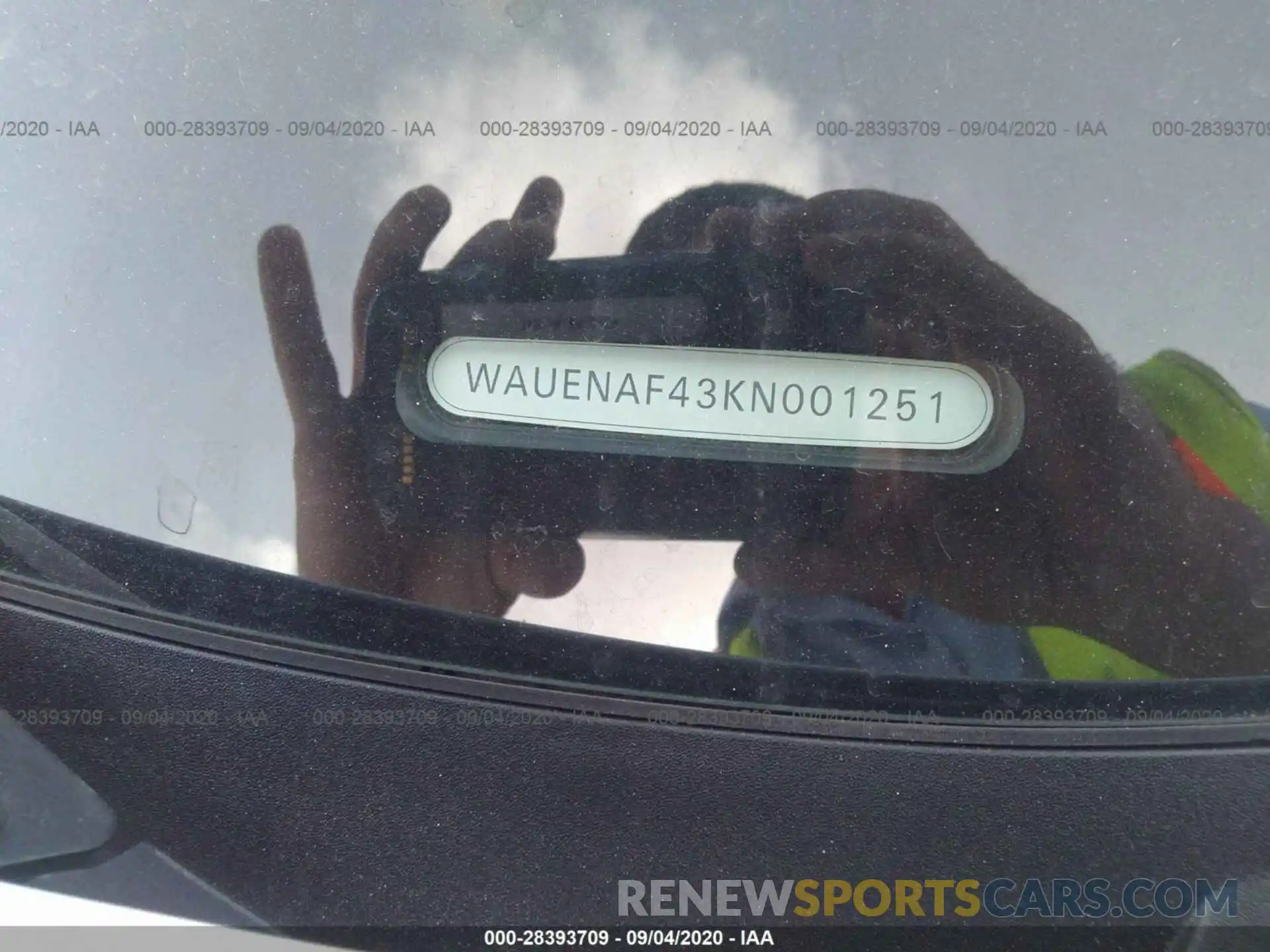 9 Photograph of a damaged car WAUENAF43KN001251 AUDI A4 2019